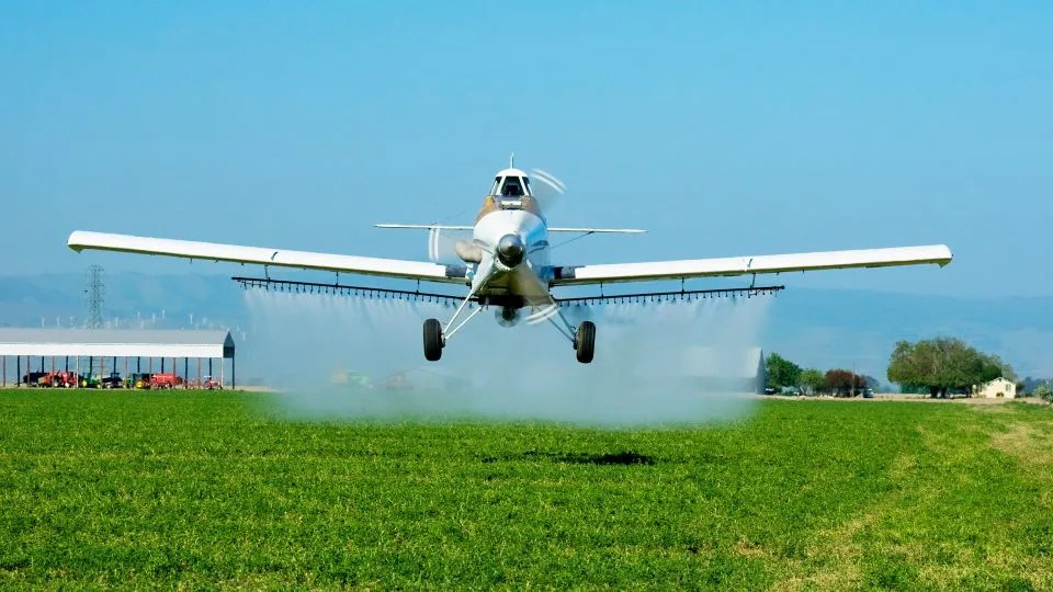 EPA Odobrila Pet PFAS Pesticida: Promena Definicije, Kontroverze i Rizici od TFA