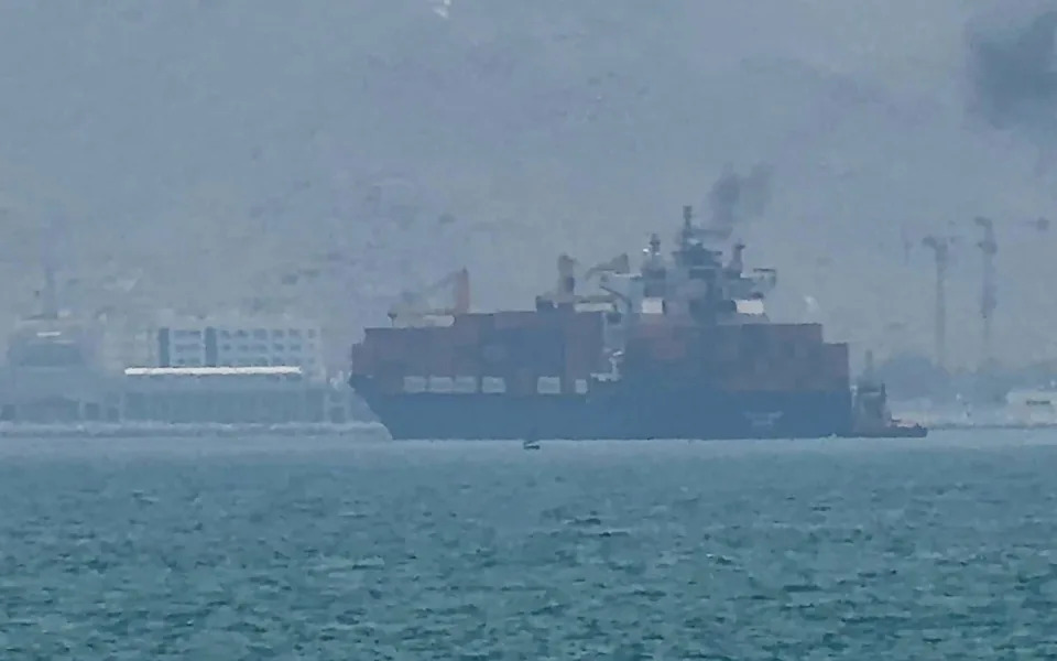 Kritična Eskalacija U Hormuzu: Iran Gađa Američke Linije Snabdevanja, SAD Uzvraćaju