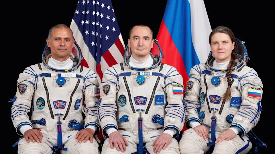 Uživo: Astronaut NASA Anil Menon i Kosmonauti Pyotr Dubrov i Anna Kikina Poleću Ka ISS 14. Jula