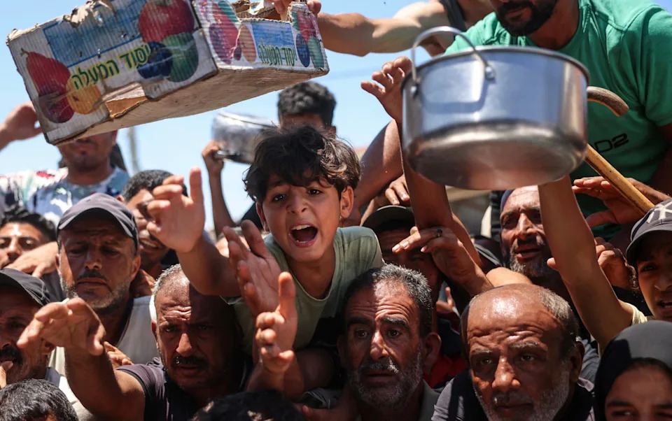 Hamas Krijumčari Kroz Konvoje Pomoći i Zastrašuje Civile u Kampu Jabalia