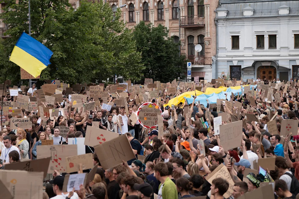 Više od 400 Dronova Ka Moskvi, 85 Presretnuto — Deset Ranjenih, Zelenski Pokušava Da Smiri Proteste