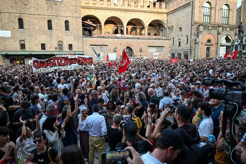 Sukobi u Bolonji posle smrti Abderrahima Fakira tokom privođenja — protesti i istraga