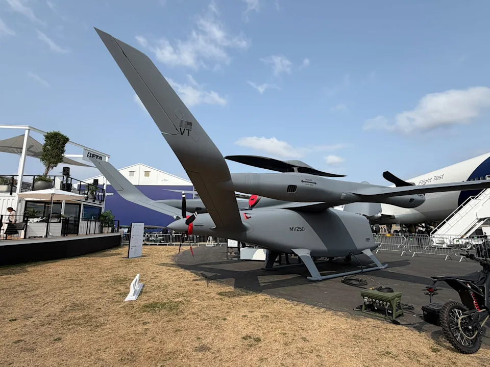 MV250: Hibridno-električni VTOL Dron Za Teški Teret Predstavljen Na Farnboroughu