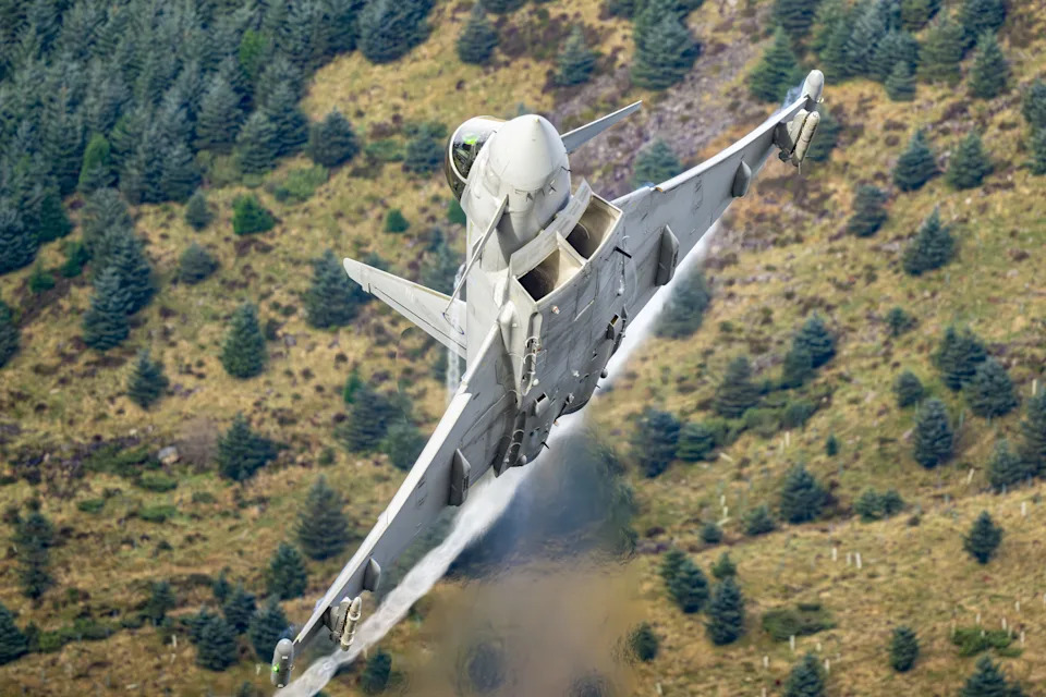 BAE Plansira: Typhoon Kao 'Quarterback' Za Besposadne Borbene Letelice Naoružane Meteor Raketa