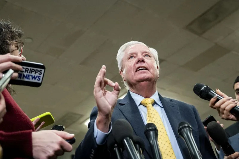 Deaths and Resignations Put Narrow Congressional Majorities at Risk