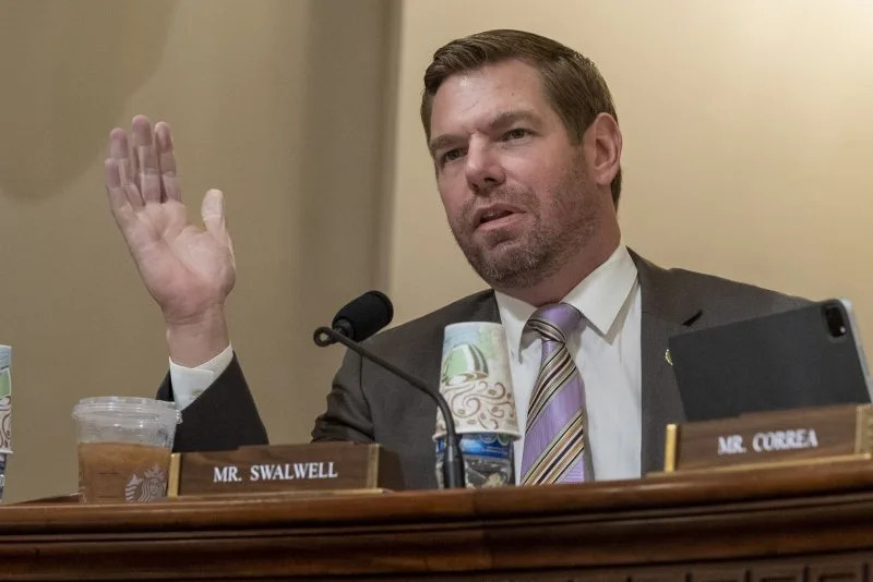Deaths and Resignations Put Narrow Congressional Majorities at Risk