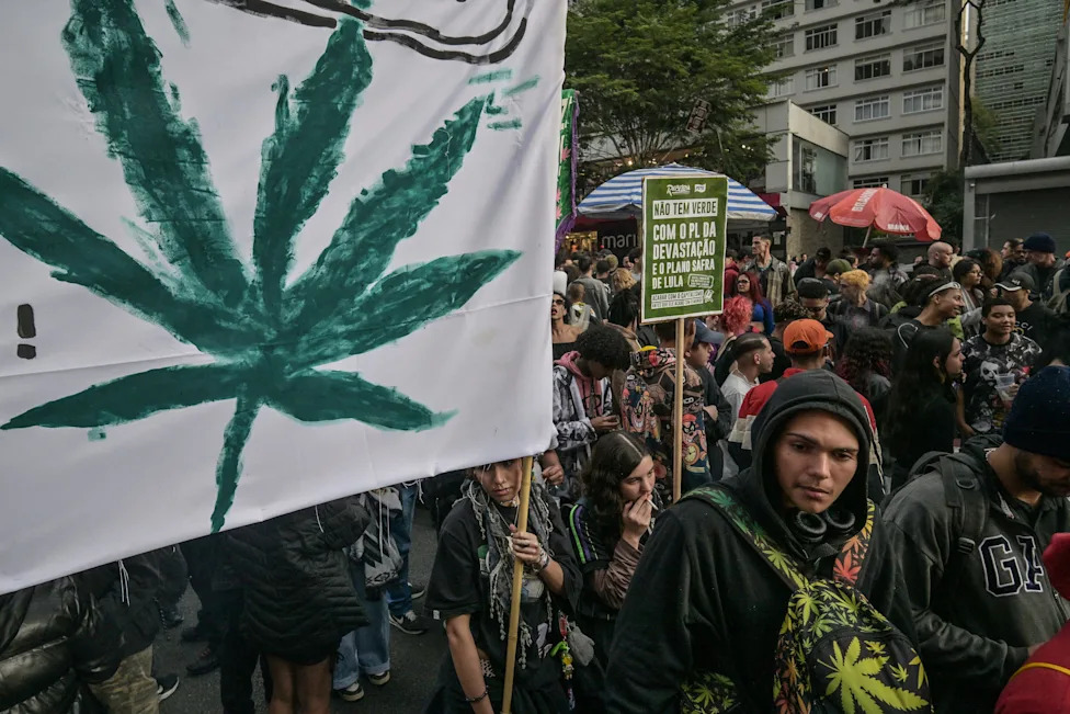 Senate Democrats Reintroduce Bill to Legalize Cannabis Nationwide — Fetterman Among Sponsors