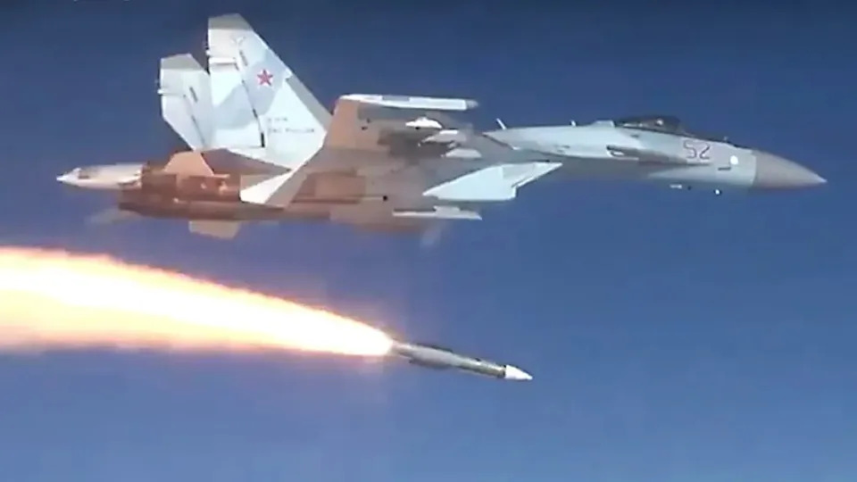 Ukrajinski F-16 Potvrdio Prvo Vazdušno Obaranje Ruskog Aviona, Kaže Visoki Američki General
