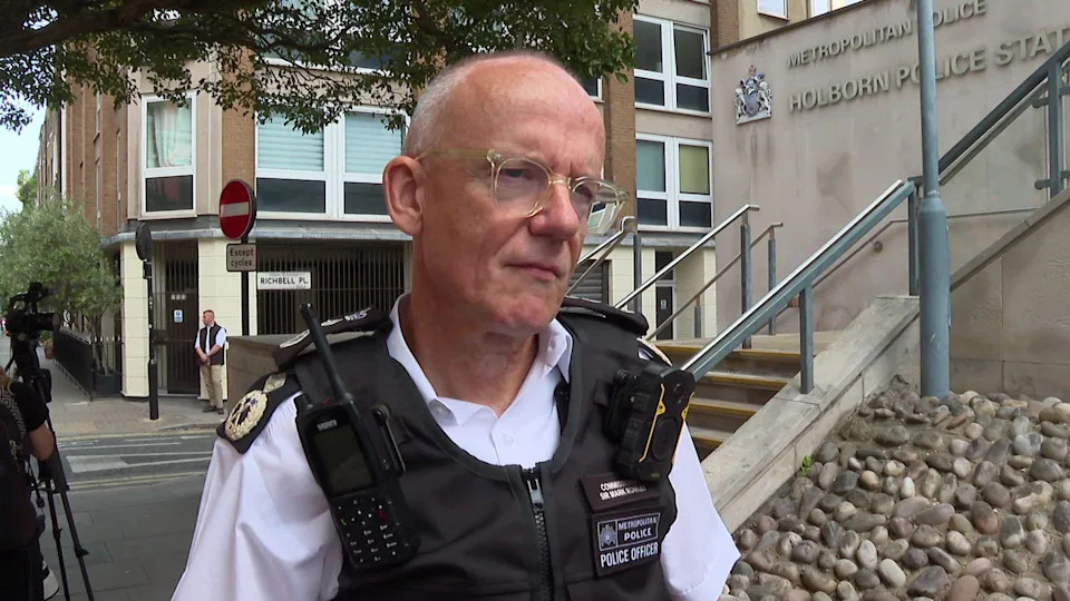 London Sees 15% Fall In Neighbourhood Crime — Phone Thefts Halved In West End