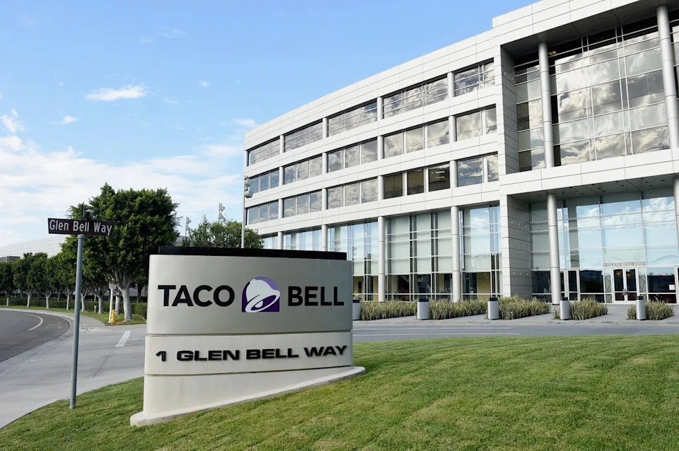 Inside Taco Bell’s Rush To Contain Lettuce-Linked Cyclosporiasis Outbreak And Protect The Brand