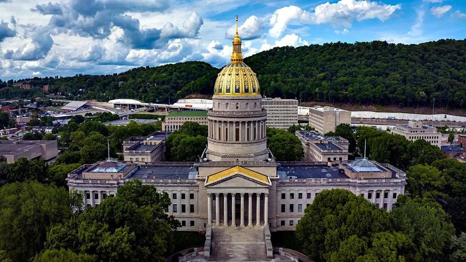 West Virginia Teacher-Lawmaker Accused Of Grooming Student Via Roblox, Snapchat