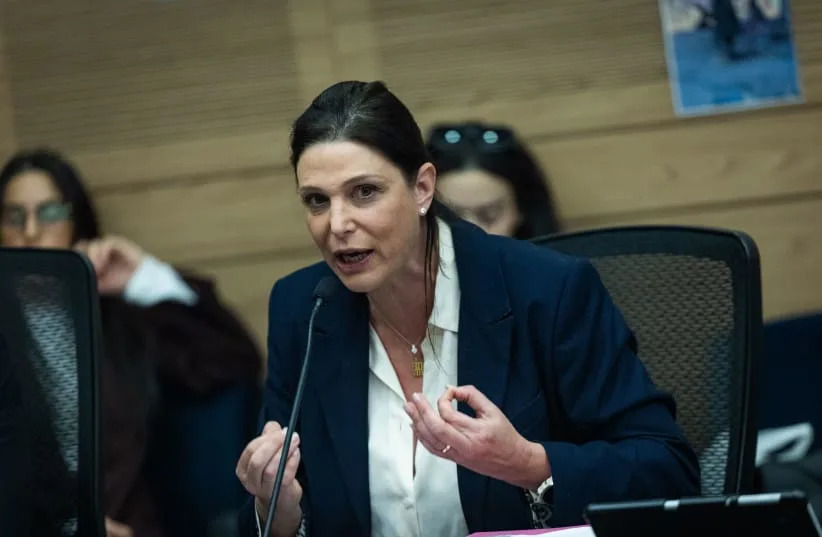 Opposition MK Vows High Court Challenge If Transportation Ministry Restricts Israelis' Return Before Elections