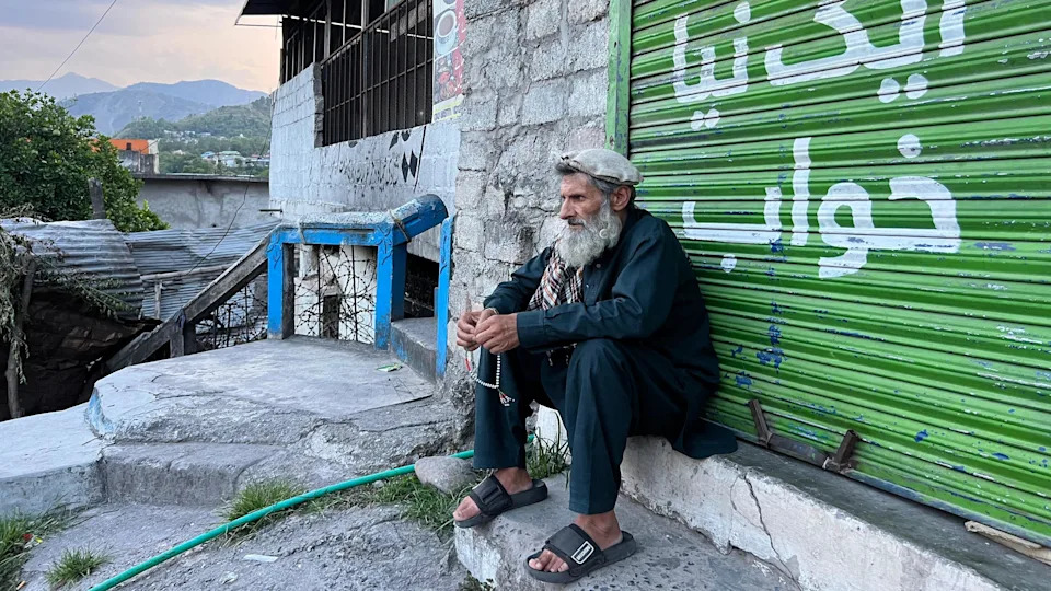 Deadly Clashes Ahead Of Kashmir Vote: Protests, A Banned Alliance And A 40-Day Blackout