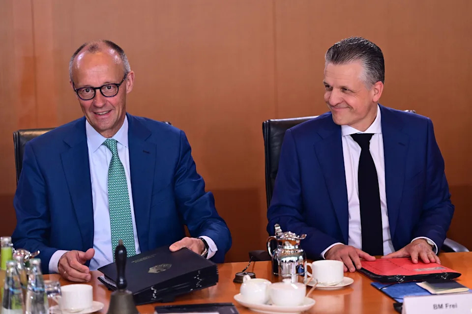 Merz Announces Sweeping Cabinet Shake-Up After Spahn Resigns Over Surrogacy
