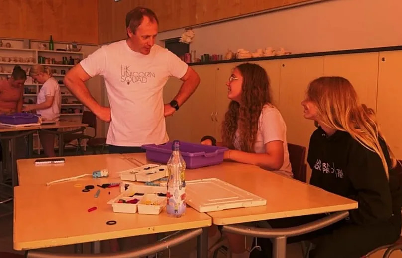 HK Unicorn Squad u Estoniji: Besplatne tech radionice koje grade sledeću generaciju devojčica