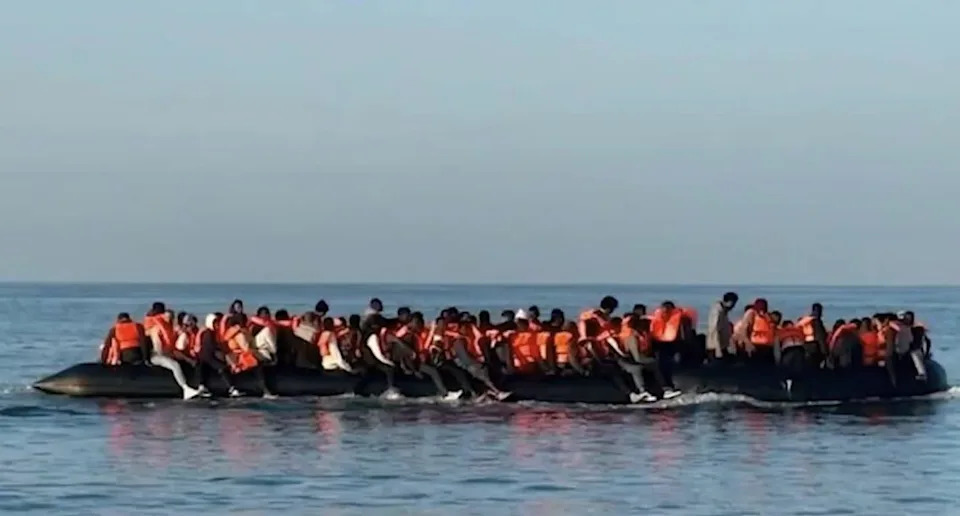 Iranske službe navodno švercuju operativce maskirane kao migranti preko Lamanša