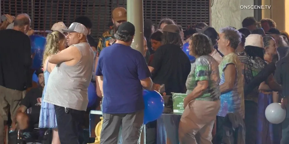 Nitrous-Oxide Party Takes Over DTLA Block Outside Orpheum During Widespread Panic Concert