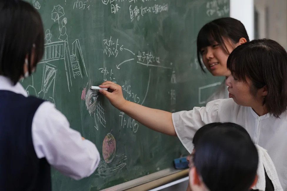 Kokuban Art Koshien: Kako japanski srednjoškolci pretvaraju školske table u zadivljujuće umetničke murale