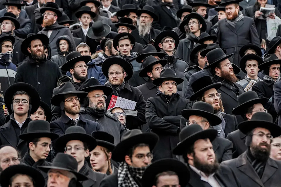 Permanent Daylight Saving Time Could Delay Sunrise Prayers — How the Sunshine Protection Act Would Affect Orthodox Communities