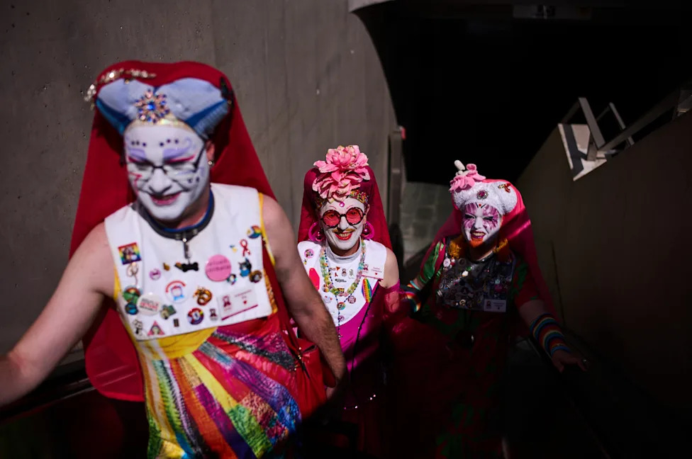 Prvi berlinski marš drag kvejnova: protest, ponos i raskošno slavlje kroz ulice Berlina