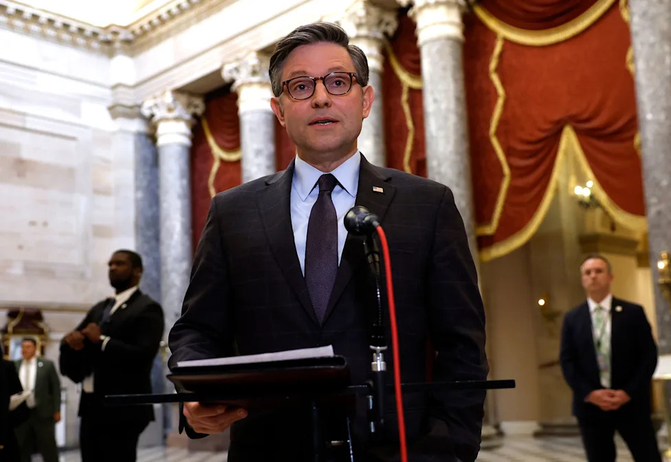 Capitol Hill Considers Ban On Lawmakers Dating Staff As Ethics Overhaul Gains Momentum