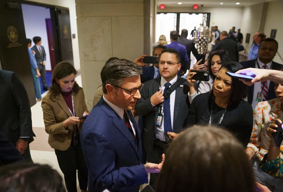 Capitol Hill Considers Ban On Lawmakers Dating Staff As Ethics Overhaul Gains Momentum