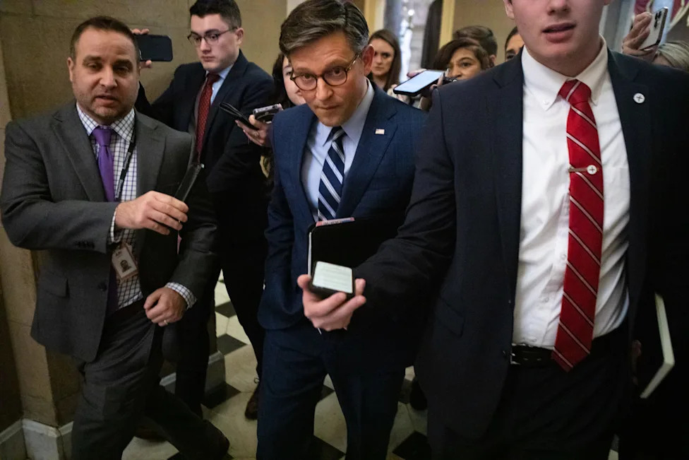 Capitol Hill Considers Ban On Lawmakers Dating Staff As Ethics Overhaul Gains Momentum