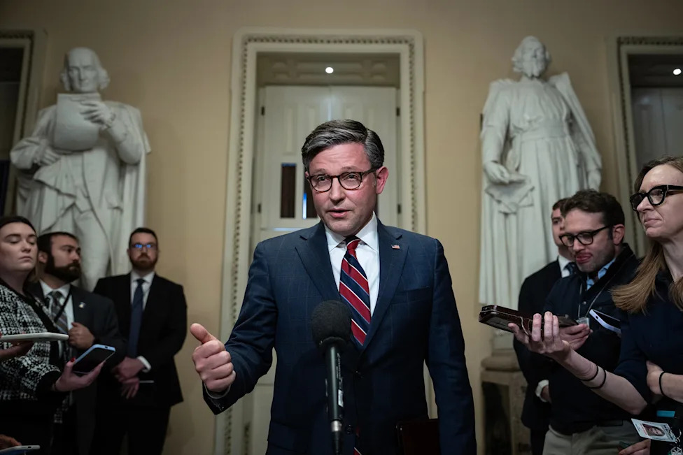 Capitol Hill Considers Ban On Lawmakers Dating Staff As Ethics Overhaul Gains Momentum