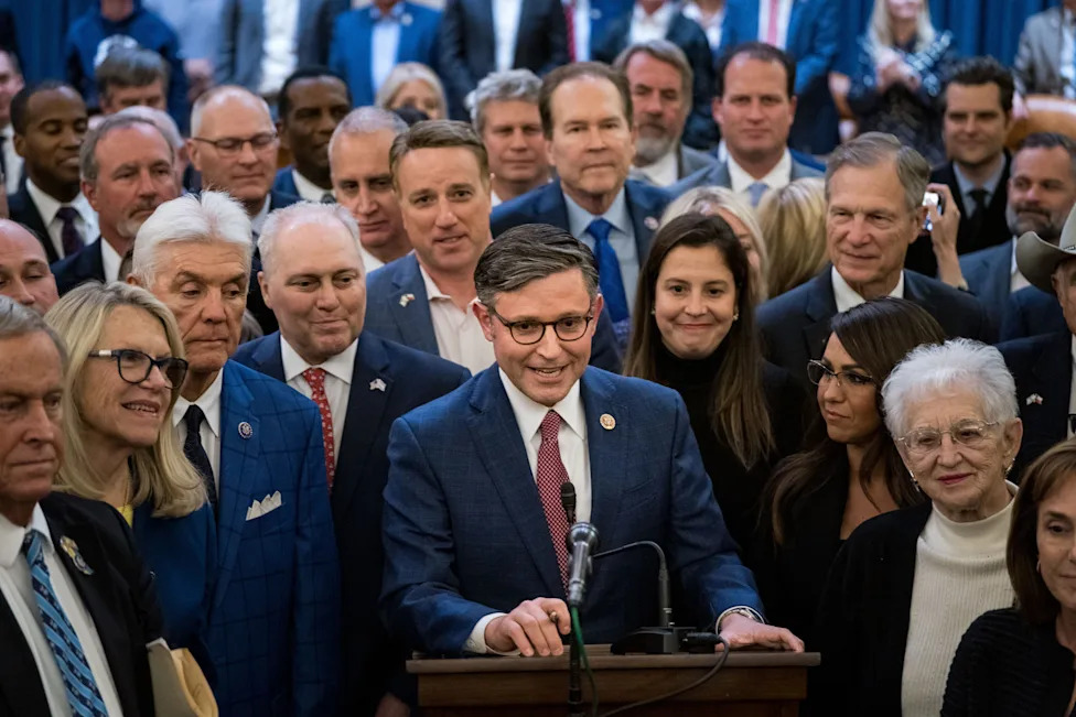 Capitol Hill Considers Ban On Lawmakers Dating Staff As Ethics Overhaul Gains Momentum