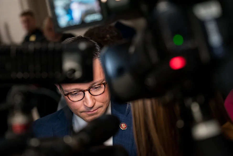 Capitol Hill Considers Ban On Lawmakers Dating Staff As Ethics Overhaul Gains Momentum