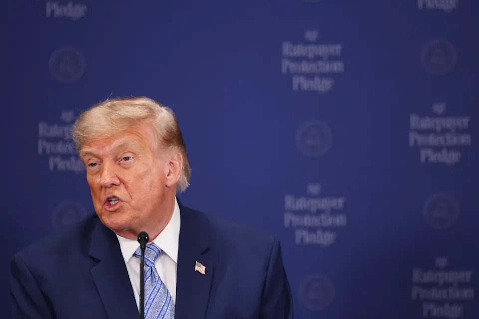 Trump's Bizarre Wind‑Energy Claim Goes Viral, Sparks 'Sundowning' Jokes