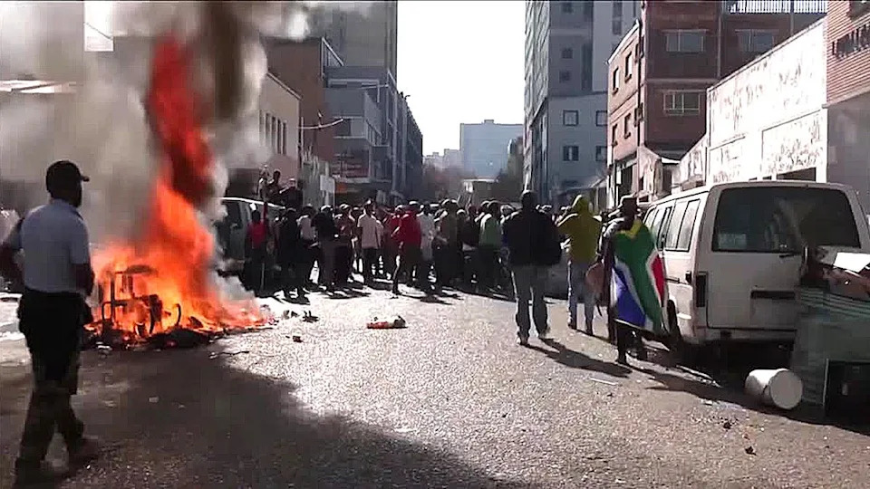 Mass Anti-Immigrant Protests Push 160,000+ Undocumented People Out of South Africa — Tensions Rising Over Jobs, Services and Border Control