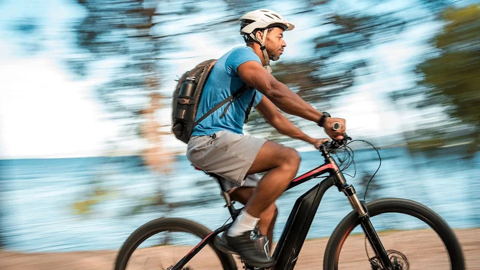 Surge in E-Bike Injuries Sends More Americans to ERs — Experts Urge Helmets and Safer Infrastructure