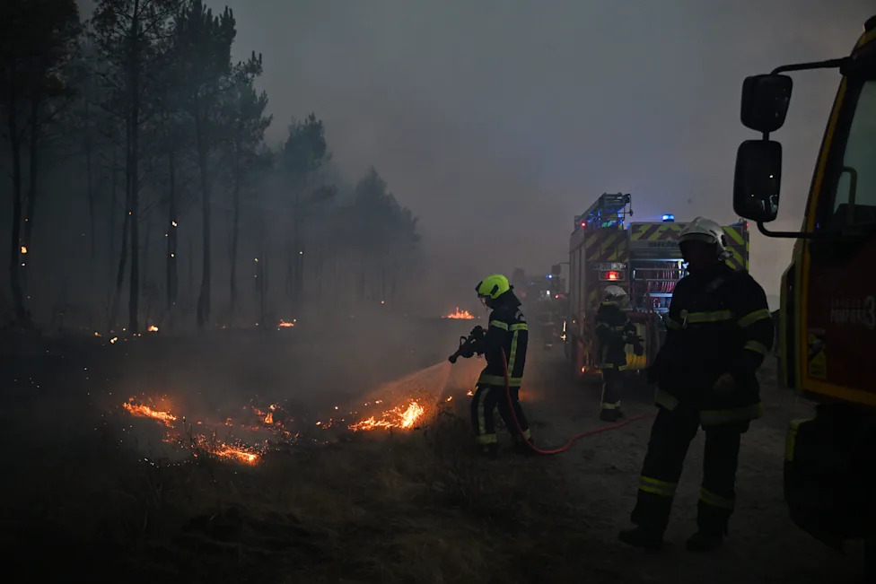 Ogromni Požari U Francuskoj I Španiji: Makron Sazvao Krizni Sastanak, Više Od 250.000 Evakuisanih
