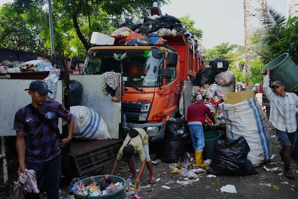 Indonesia Moves to Curb Methane at Bantargebang: What the Landfill Reform Means for Thousands of Scavengers
