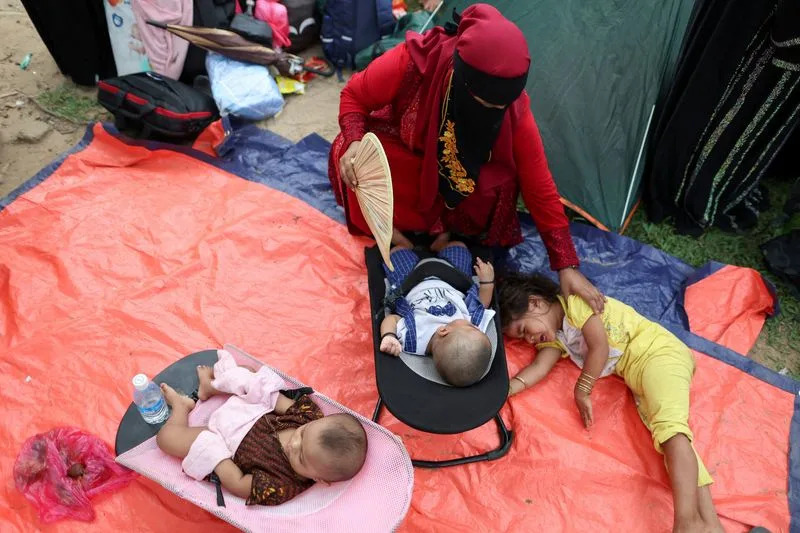 Malaysia Detains More Than 100 Rohingya Who Sought Shelter Outside UNHCR Amid Rise In Online Hate