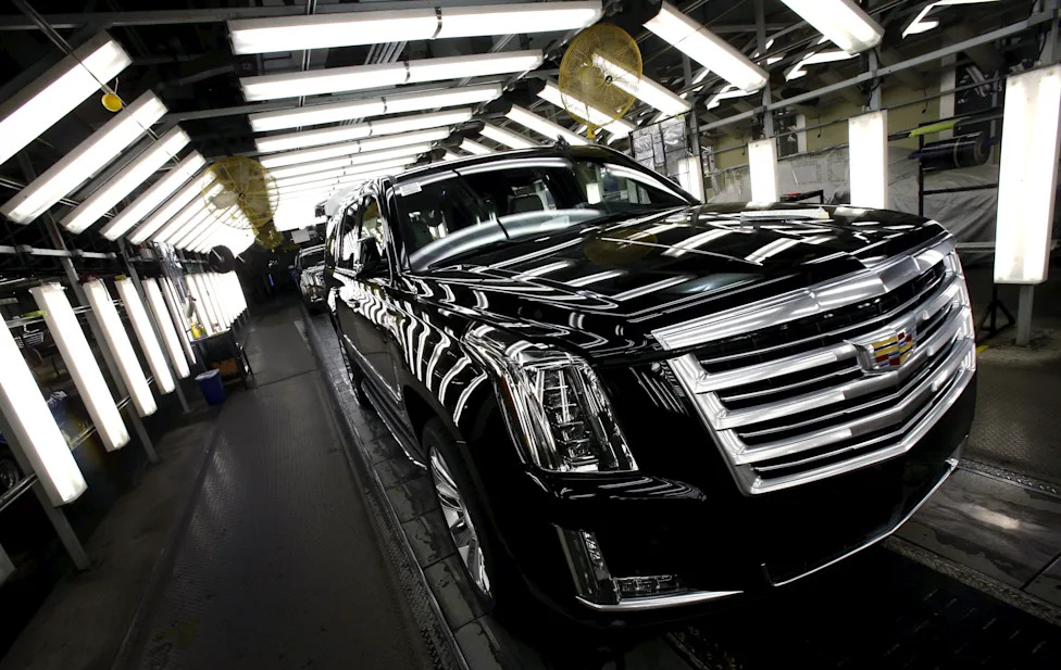 Trump: White House Ordered 250 Cadillac Escalades — 