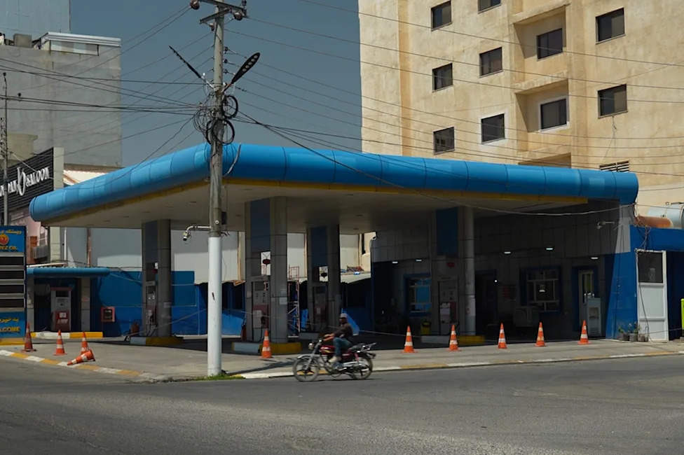 Drivers Endure Night-Long Queues in Irbil as War-Driven Fuel Shortage Paralyzes Kurdish Region