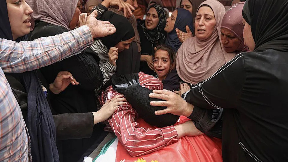 „Naseljenici su opkolili našu kuću“: Unutrašnjost palestinskog sela al‑Mughayyir pod nedeljnom opsadom