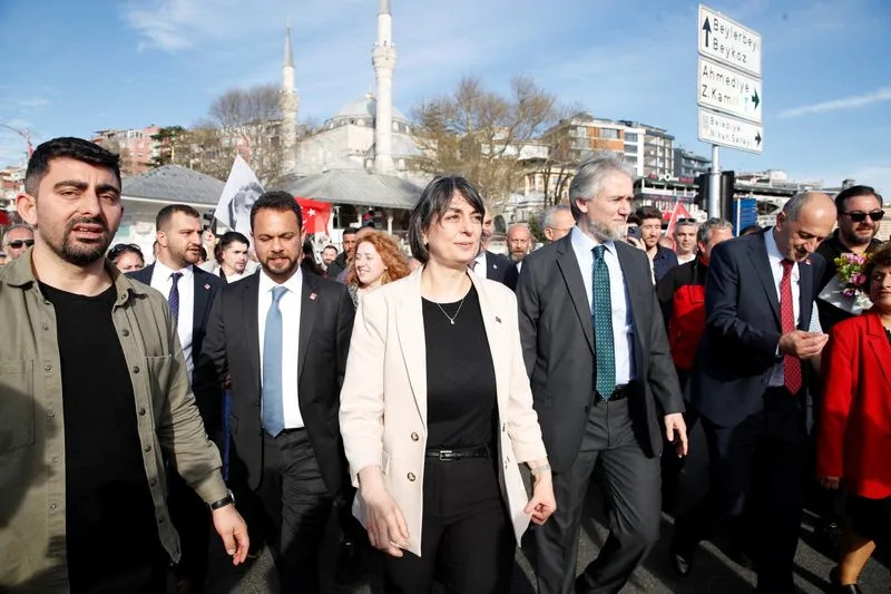 Turkey Detains Uskudar Mayor and Five Others in Building Permit Probe as Crackdown Expands