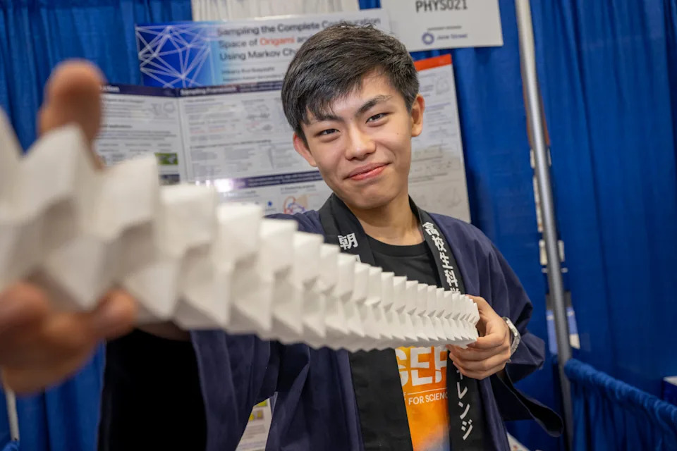 Origami u službi nauke: 18-godišnjak iz Hokkaida osvojio 100.000$ na Regeneron ISEF-u