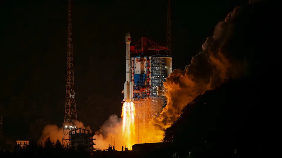 Grom Pogodio Long March 3B Oko 30 Sekundi Nakon Lansiranja — Satelit Tianlian‑2 (06) Uspešno U Orbi­ti