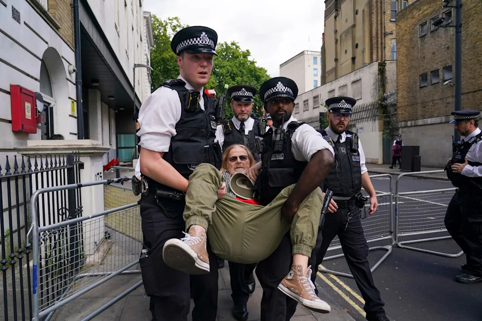 77 Privedenih Ispred Suda u Londonu Nakon Protesta Podrške Palestine Action