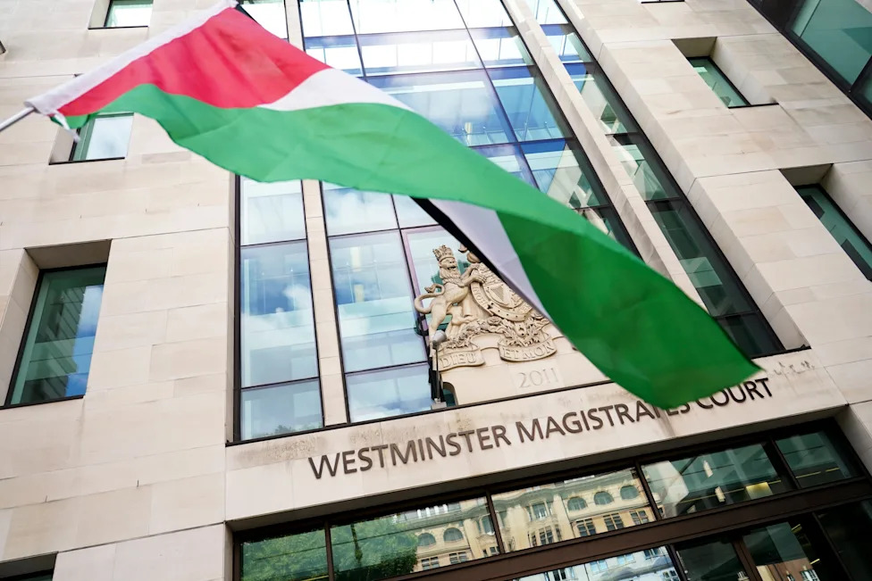 77 Privedenih Ispred Suda u Londonu Nakon Protesta Podrške Palestine Action