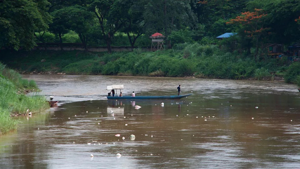 Mae Sot: Izgnanstvo, Umor i Slomani Snovi o Revoluciji u Mjanmaru