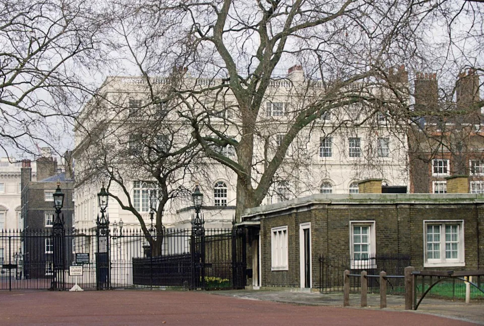 Kralj Čarls III Neće Napraviti Buckingham Palace Svojim Trajnim Domom — Šta To Znači Za Monarhiju