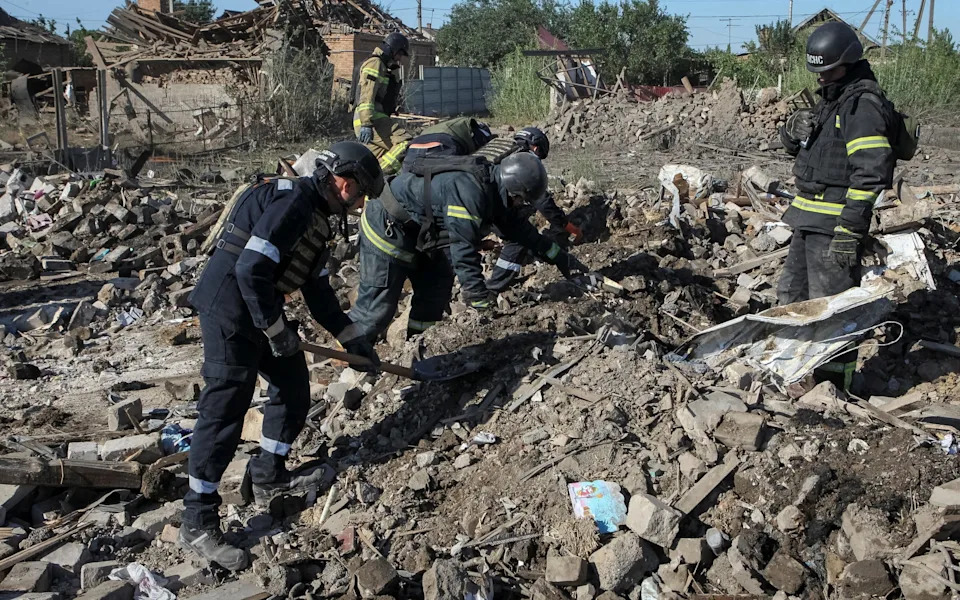 Porodica Voronov ubijena u Radushnom — sumnja se na projektil iz Severne Koreje