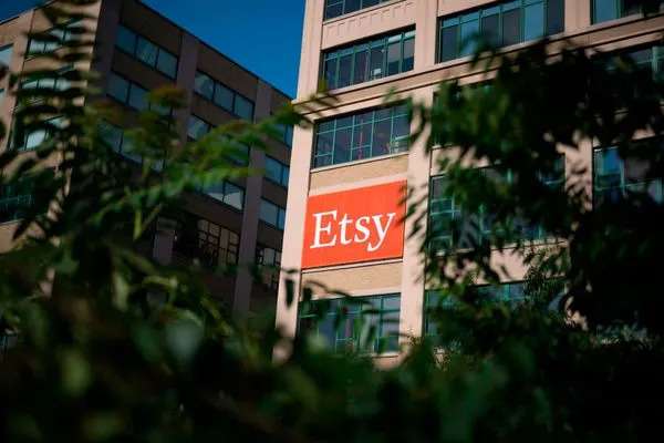 The Great Highway Vote Returns — Plus Pied‑à‑Terre Scrutiny, Compass in Congress, Sagrada Família Displacement Risk, and Etsy’s AI Exodus