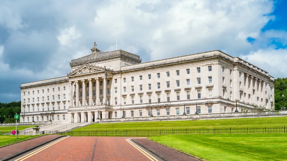 Sinn Féin Warns ‘Wheels Are Coming Off’ Stormont as Funding and Cooperation Tensions Rise