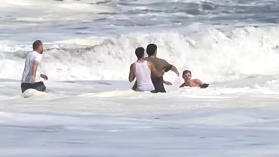 Rookie Hero: 16-Year-Old Lifeguard Battles 8–10 ft Surf to Save 10-Year-Old at Seabright Beach